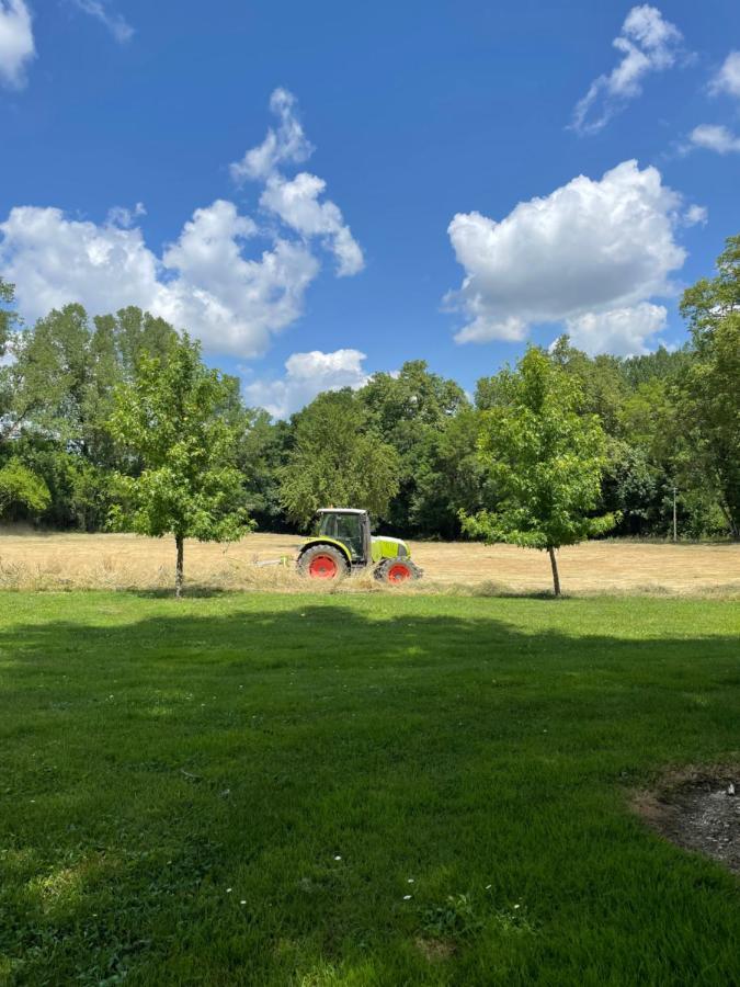 Domaine La Rose Bed & Breakfast Caylus Exterior photo